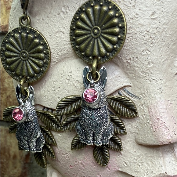 Vintage-Inspired Silver rabbit and bronze leaf Earrings - Picture 1 of 5